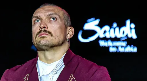 Тренер Усика рассказал, когда украинец проведет следующий бой