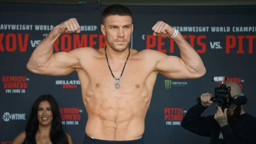 Немков назвал разочаровывающим возвращение Макгрегора на турнире UFC 329
