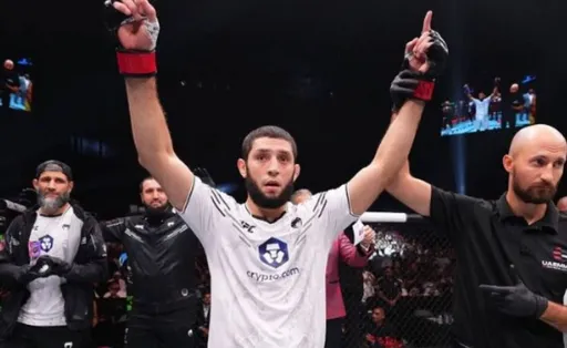 Алискеров намерен финишировать Уиттакера на UFC on ABC 6