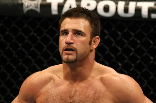 Экс-боец UFC Барони подозревается в убийстве своей девушки
