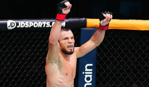 Умар Нурмагомедов, Пуляев и Крылов прошли взвешивание перед турниром UFC 324