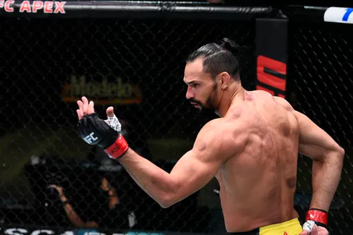 Перейра отказался от боя с Долидзе на UFC on ESPN 57