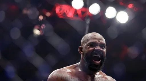 Чемпион UFC Джонс включил Аспиналла в свою команду мечты