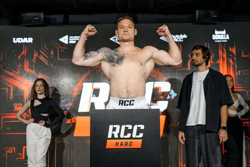 Тарабрин победил чемпиона Top Dog Давудова решением судей на турнире RCC Hard 8