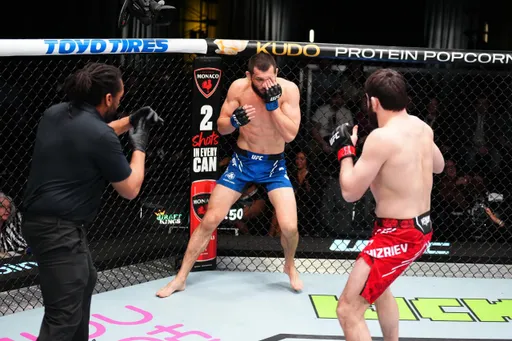 Бой Хизриева и Мурадова признан несостоявшимся на UFC Vegas 85