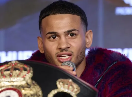Чемпион WBA Ромеро пообещал нокаутировать Круса
