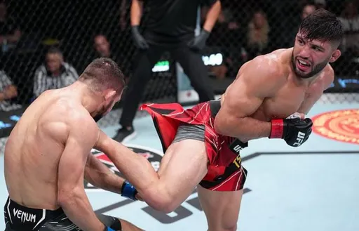 Физиев оценил поединок Царукяна и Гамрота на UFC Vegas 57