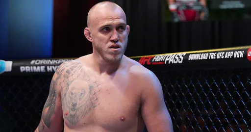 Спивак посвятил победу в UFC умершему отцу