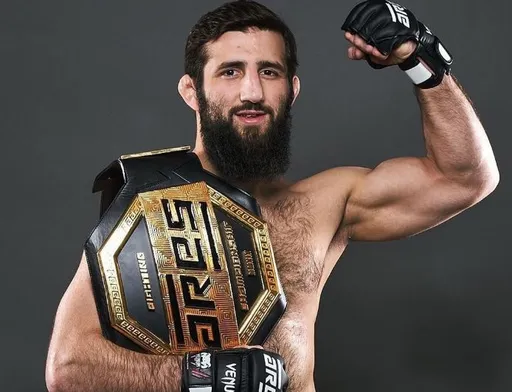 Чемпион Ares FC Абдурагимов подписал контракт с UFC