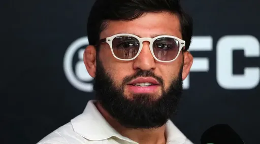 «Возможно, однажды мы сразимся». Царукян оценил дебют Парнасса в UFC