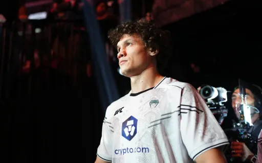Копылов сравнялся с лучшими средневесами UFC по количеству побед нокаутом