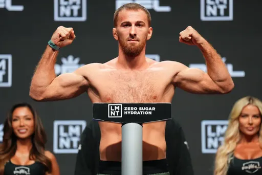 Россиянин Берхамов получил нового соперника по Гран-при PFL