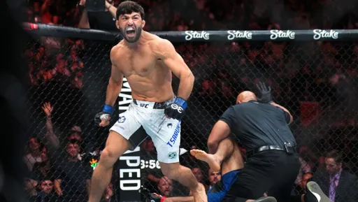 Российский боец UFC Царукян: скоро будут большие новости