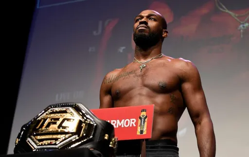 Чемпион UFC Джонс: моим следующим соперником станет американская система здравоохранения
