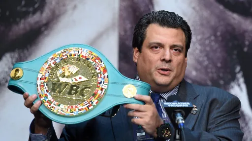 Президент WBC ответил Кроуфорду: я искренне желаю ему успехов