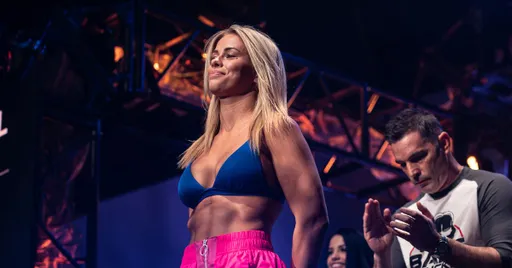Секс-символ UFC Ванзант опубликовала откровенное фото