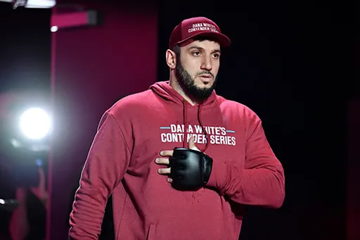 Куниев бросил вызов Гану и Алмейде после подписания контракта с UFC