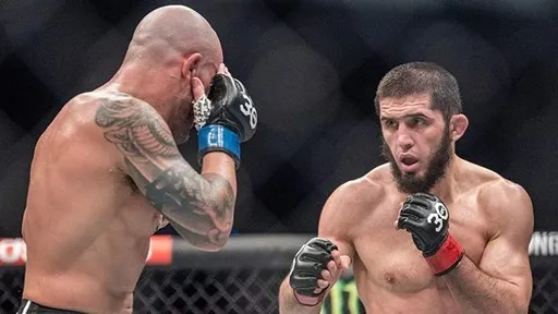 Монсон верит в победу Махачева над Волкановски в рамках UFC 294 в Абу-Даби