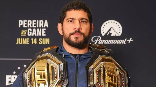 Перейра обратился к топовым тяжеловесам перед боем за временный титул UFC