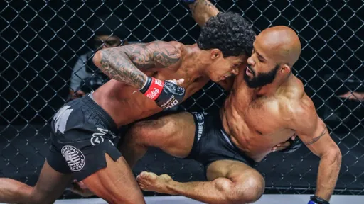 Деметриус Джонсон нокаутировал Адриано Мораеса и стал чемпионом ONE FC