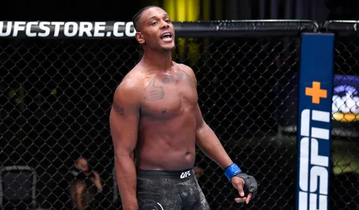 Экс-чемпион UFC Хилл: хочу сделать свои дела в полутяжелом весе, а затем встретиться с Аспиналлом