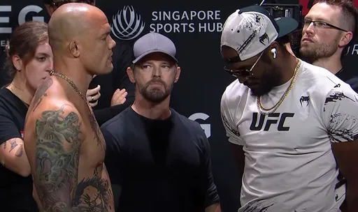 Энтони Смит прервал серию поражений, победив Спэнна на UFC Fight Night 225