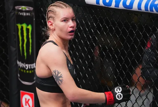 Россиянка Дудакова уволена из UFC