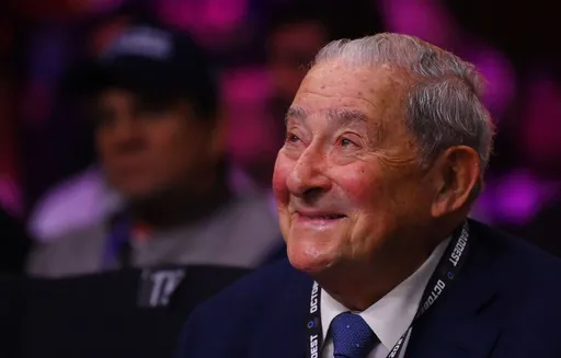 Глава Top Rank Арум считает, что Ломаченко не вернется на ринг