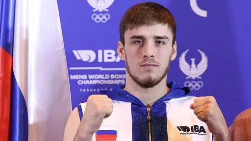 Россиянин Атаев вышел в финал ЧМ по боксу в Дубае