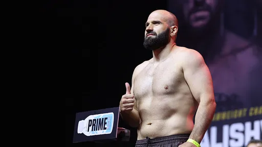 Гаджиев: победа над Ракичем выведет Мурзаканова в элитную обойму UFC
