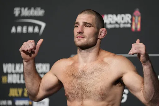 Стрикленд стал бойцом 2023 года по версии MMA Fighting