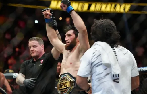 Бывший чемпион UFC Анкалаев проведет бой в мае