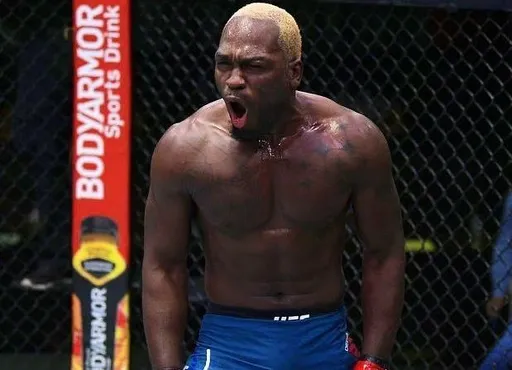 Шара Буллет может дебютировать в UFC боем против Дерека Брансона