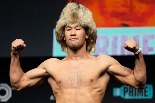 Рахмонов отказался от боя с чемпионом UFC Мухаммадом из-за травмы