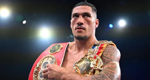 Опетайя нокаутировал Джинкару и защитил титул IBF в первом тяжелом весе