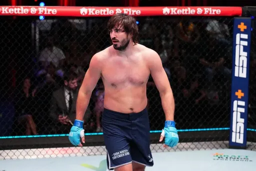 Трилогия Вахитова и Перейры отменяется: Артем отказался драться в UFC за копейки ради титульного боя в Glory