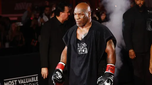 Майк Тайсон заявил, что не дрался бы в UFC: не смогли бы сравниться с моей зарплатой