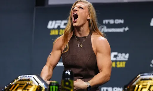 Менеджер чемпионки UFC Харрисон: Кайле грозил паралич
