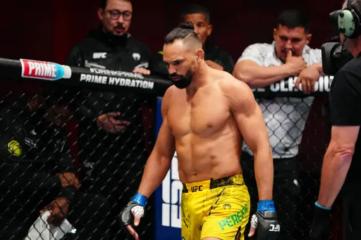 Перейра исключен из ростера UFC после поражения от Шары Буллета