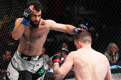 Таджикский боец Наимов успешно дебютировал в UFC