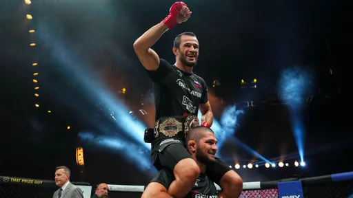 Менеджер Нурмагомедова: в PFL могли переподписать Усмана до боя с Колганом, но не стали этого делать