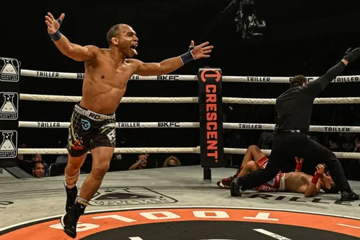 Додсон за 40 секунд нокаутировал Бенуа на BKFC 28