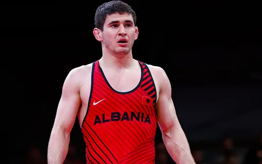 Валиев завоевал серебряную медаль чемпионата мира по борьбе в Хорватии