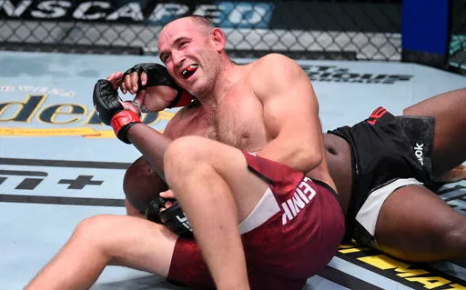 Лидеры UFC по победам сабмишном. Список элитных борцов, в котором не нашлось места Хабибу