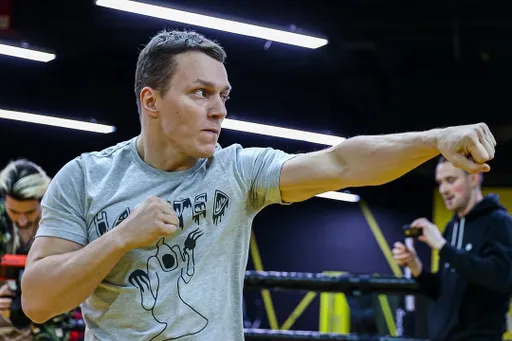 От блогера до легенды поп-MMA. Биография Артема Тарасова