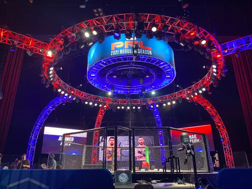Инновации от PFL, которые уделают UFC: технологичная клетка, углубленная метрика и другое