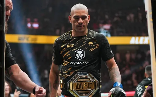 Перейра потроллил Анкалаева, вернувшись в шиномонтаж с поясом UFC