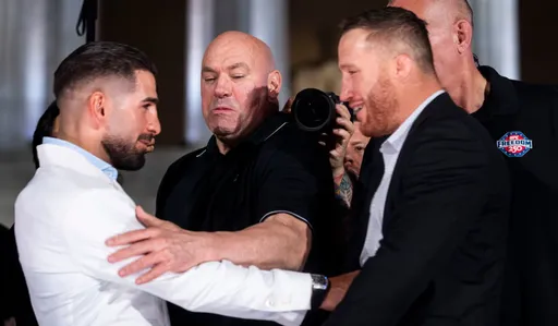 Гейджи победил Топурию в объединительном бою на турнире UFC Freedom 250 в Белом доме