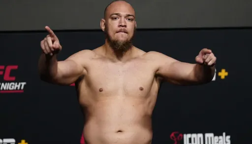 Вальтер Уокер рассказал, как «чудо» спасло его бой на турнире UFC 321