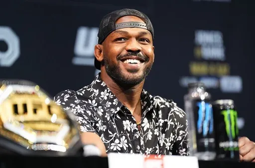 Чемпион UFC Джонс: надеюсь, Порье победит Махачева